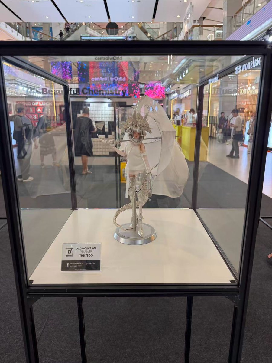 toysrevil tweet media