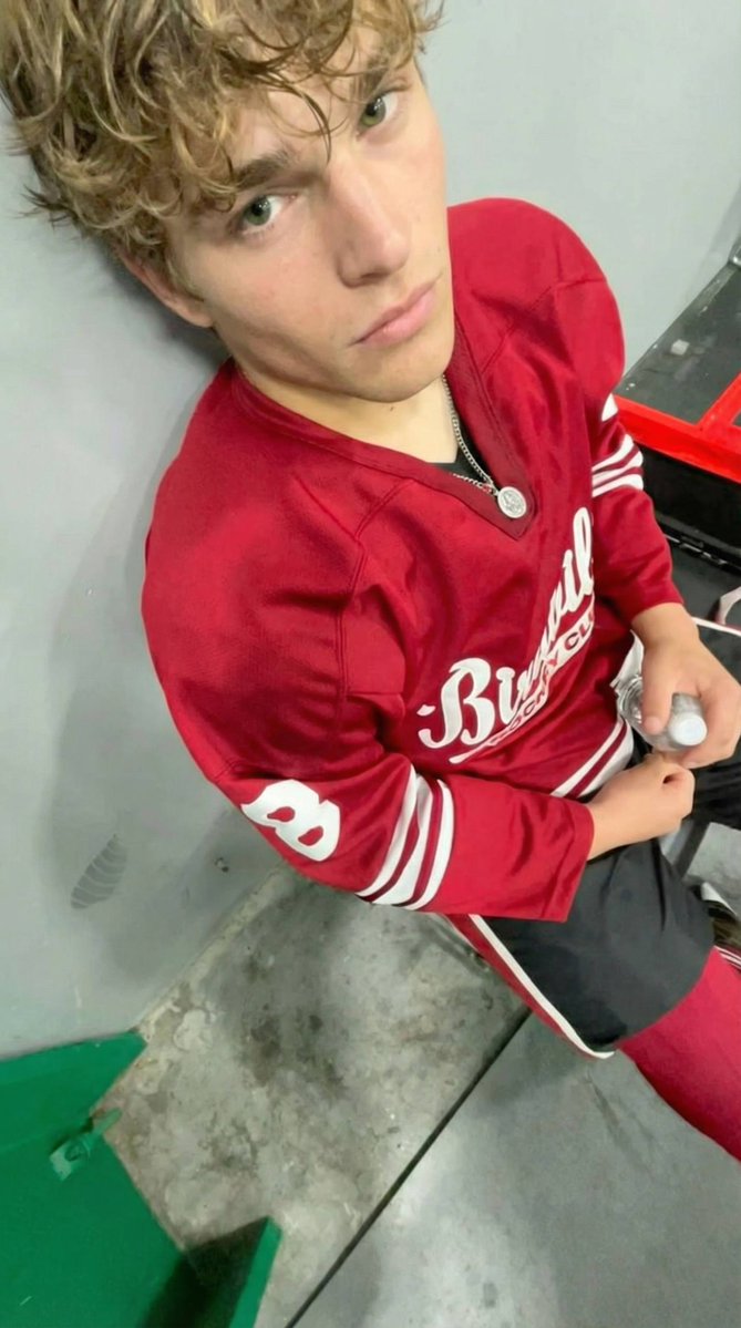 Alex young tweet media