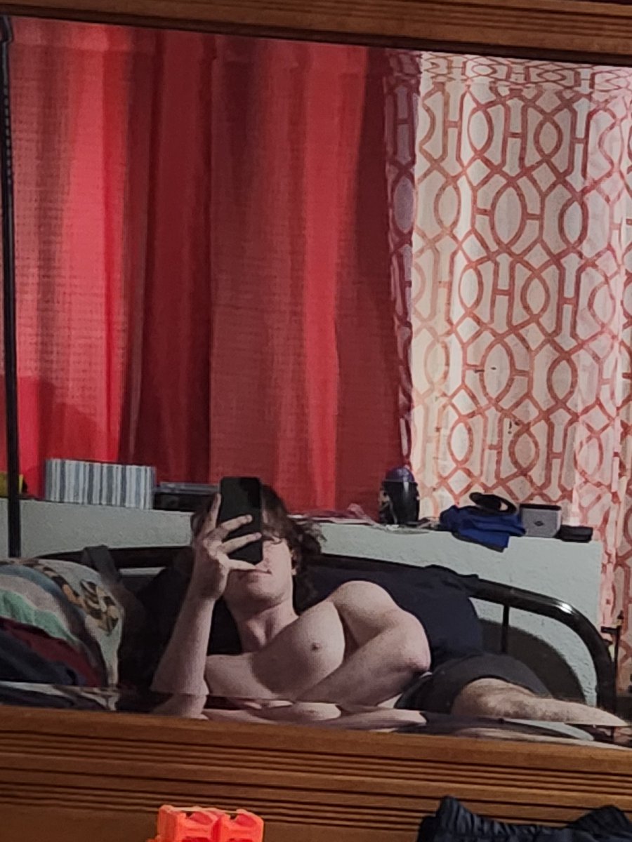 himbo simp ☀️ tweet media