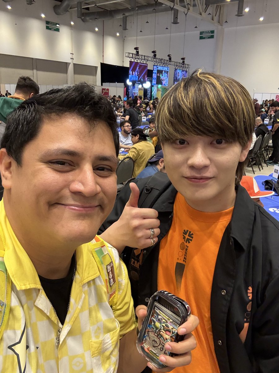 Melvin_Tapia's tweet photo. Congrats @pokepongkura 🥇, nice to meet ya bro🫰🏻 #PokemonRegional2026 #Querétaro https://t.co/hDhXQOMvi5
