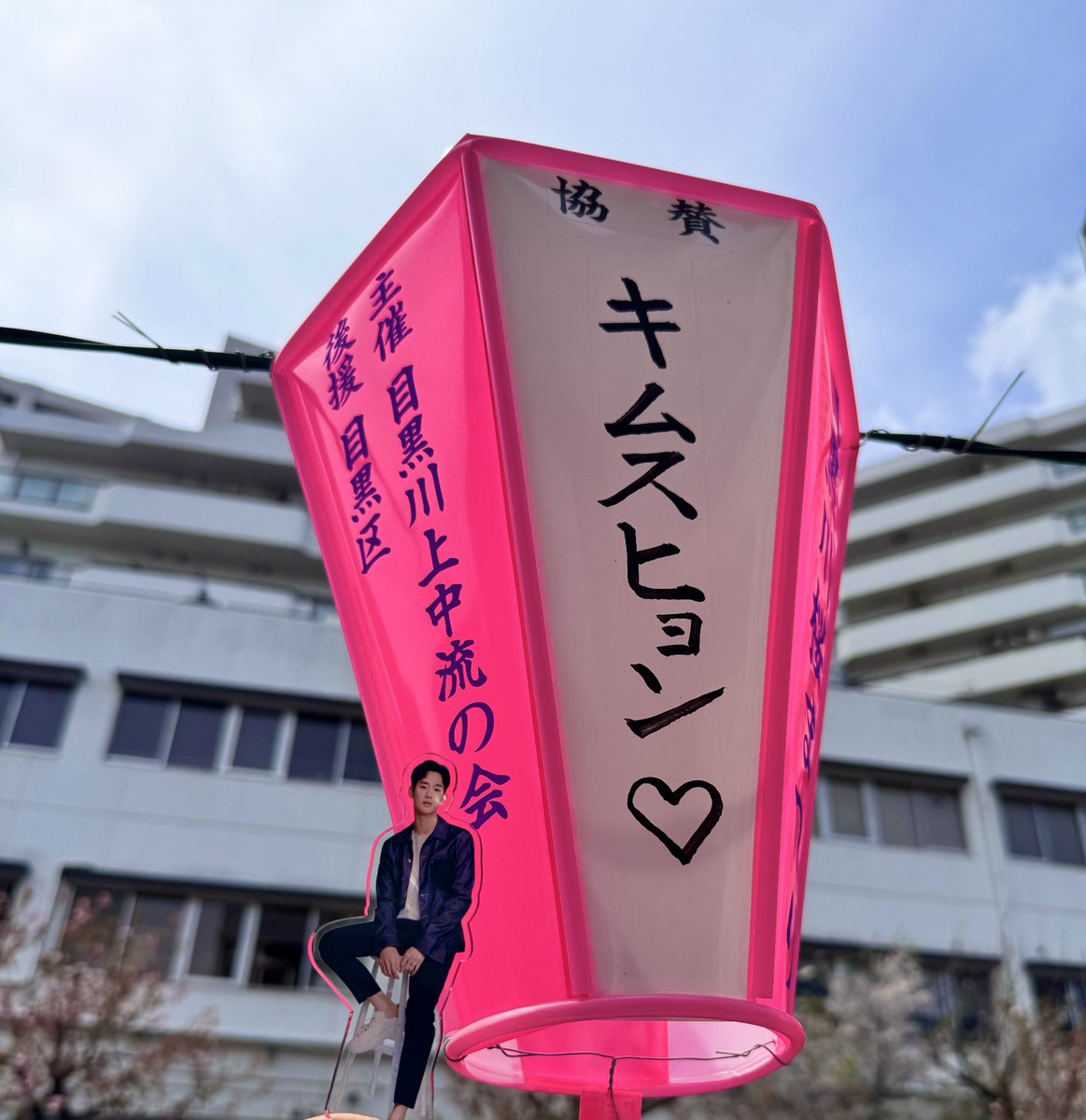 monday_thursday tweet media