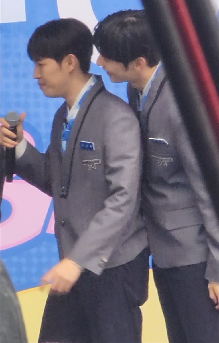 Sirinyyy tweet media