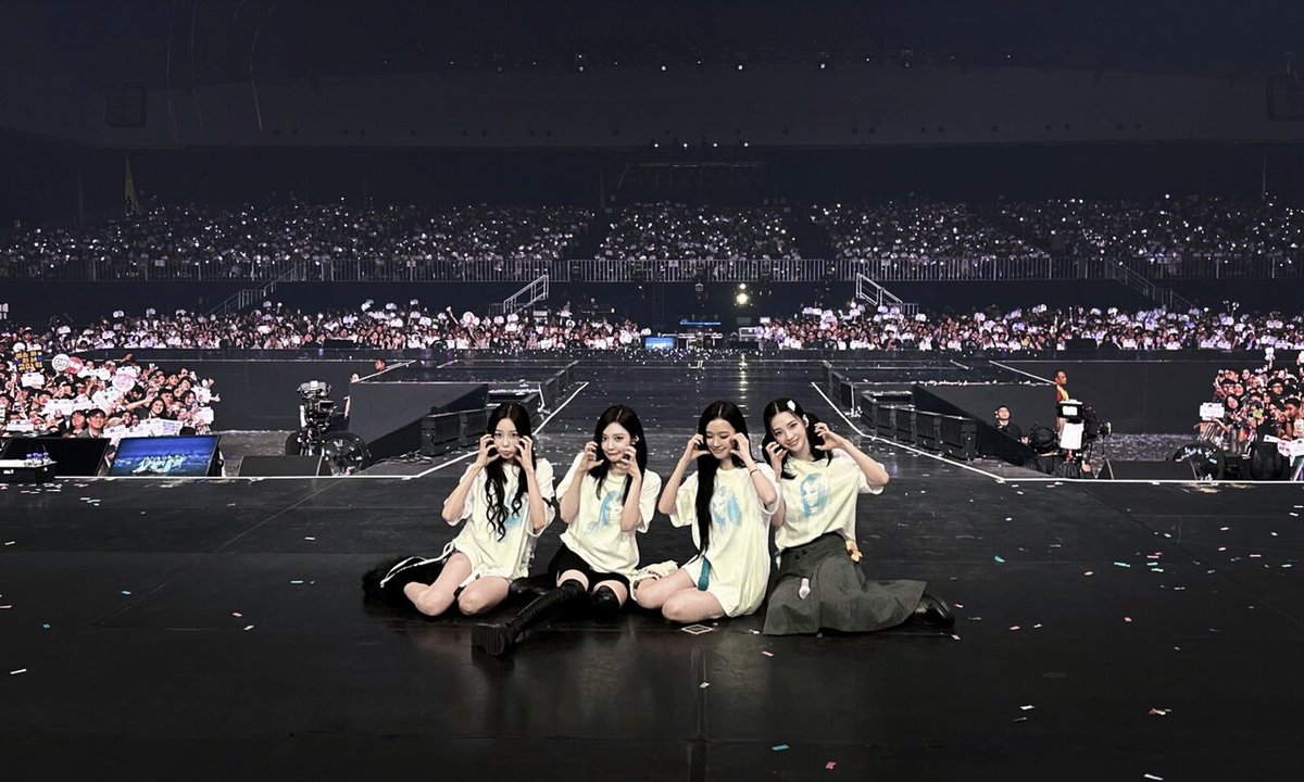 starfess's tweet photo. -star SIAPA YANG KEMARIN NONTON AESPAA?!! sender nonton kemarin dan konsernya luar biasaa di semua bidang 🥹
mulai dari vocal sampe stage si gilaaaa!!! https://t.co/uo3ybsjywJ