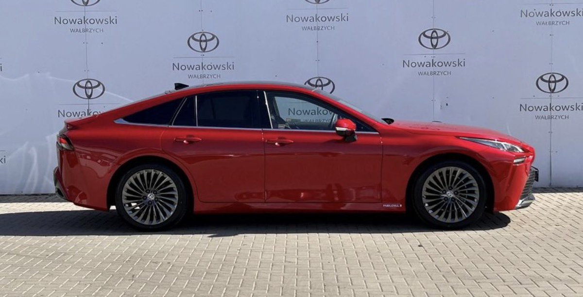 GallusWen tweet media