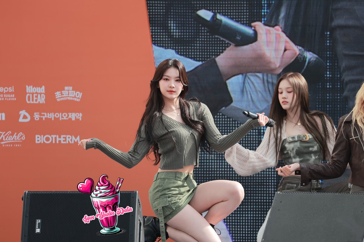 Love Shake Data tweet media