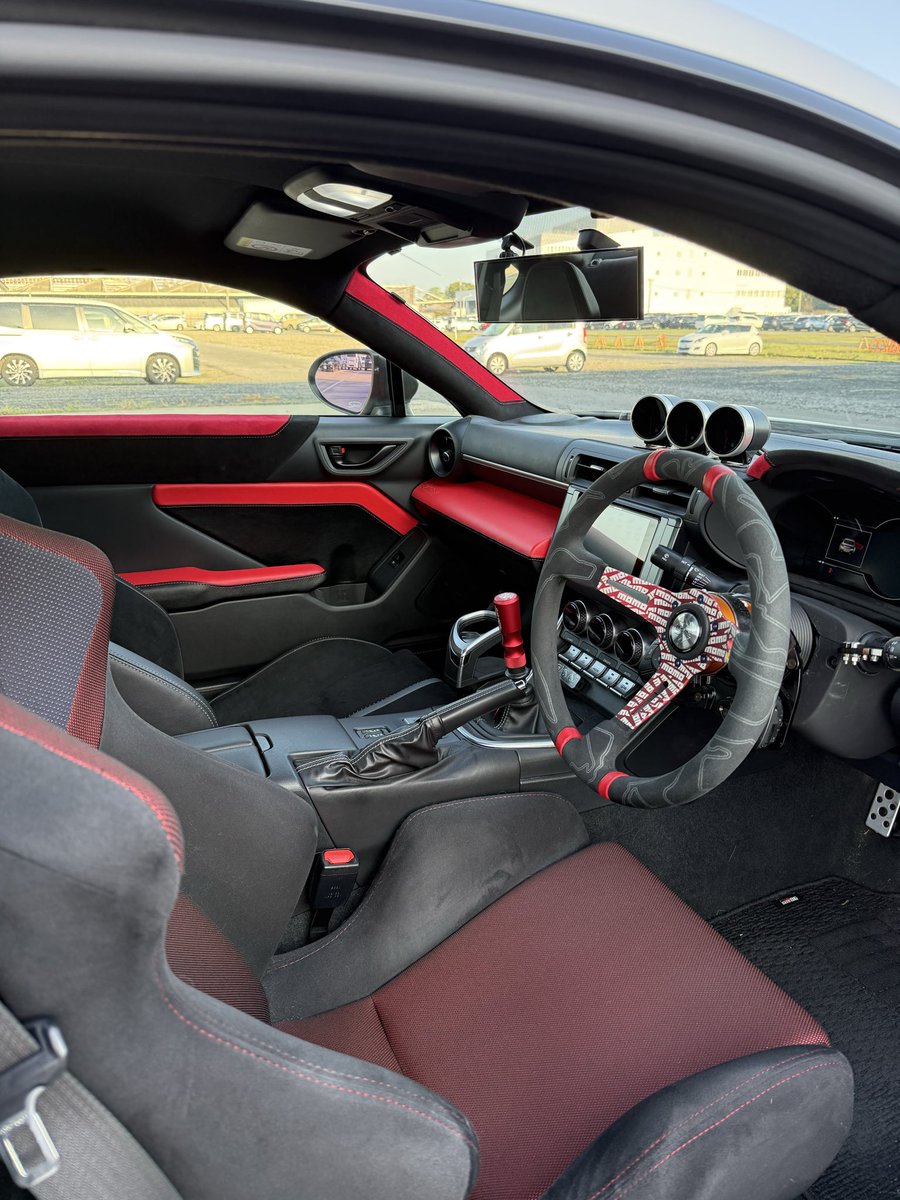 ひでジィ tweet media