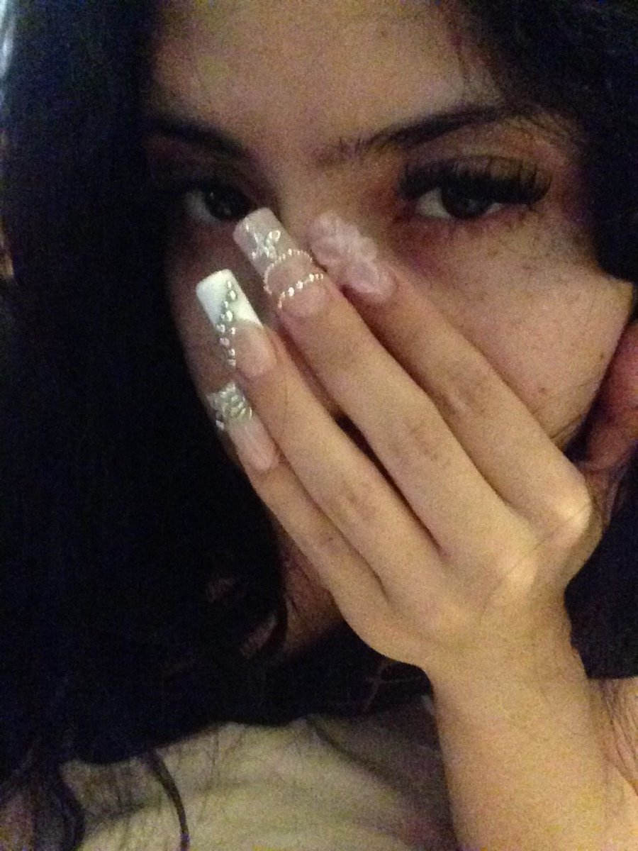 ℳ𝒶𝓎 tweet media