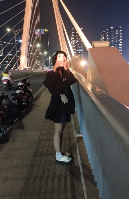 Anne Queen tweet media