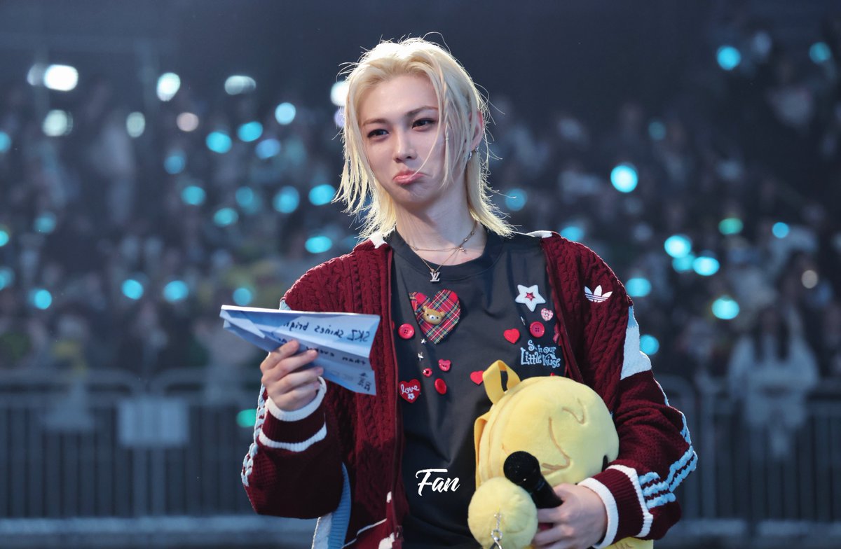 260405 SKZ 6TH FANMEETING D-4
.・✭ 𝗦𝗧𝗔𝗬 𝗶𝗻 𝗢𝘂𝗿 𝗟𝗶𝘁𝘁𝗹𝗲 𝗛𝗼𝘂𝘀𝗲 ✭・.

#필릭스 #felix #스트레이키즈 #Straykids