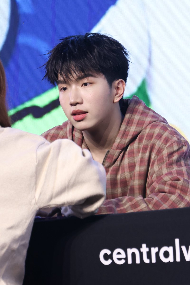 I really love this look, it's so cute!🥰❤️

SEAKEENNOOONG FAM FNV FS

#GMMTVFANIVAL2026xSeaKeen
#keenkeno
#seakeen