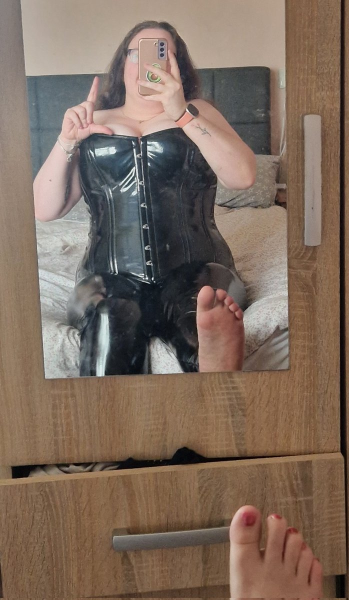 Goddess Felicity😈 tweet media