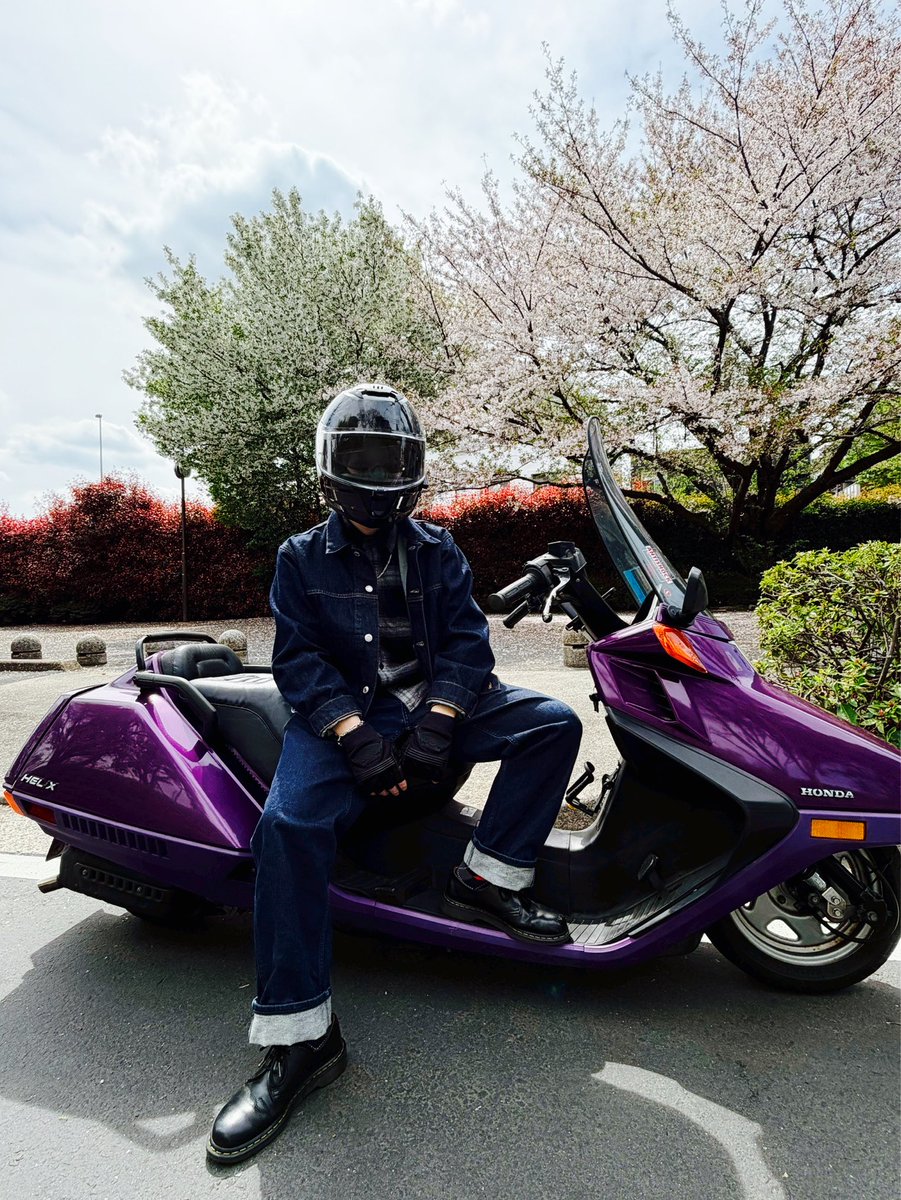 ROXXkeita's tweet image. けーたもこれからはLS2を使わせていただきます！
STREAM Ⅱです🪖
タイトめだけど使ううちに柔らかく馴染むとのことで、ガシガシ使います！

#ls2 
#LS2HELMETS