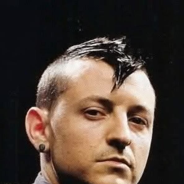 Sandrine Lefort ( Chester Bennington) tweet media