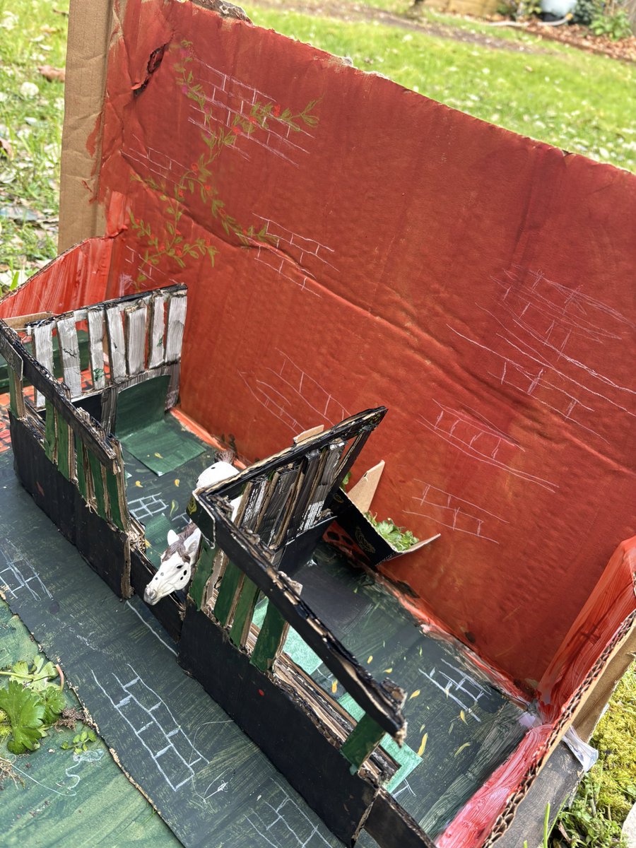 PhilippaReads tweet media