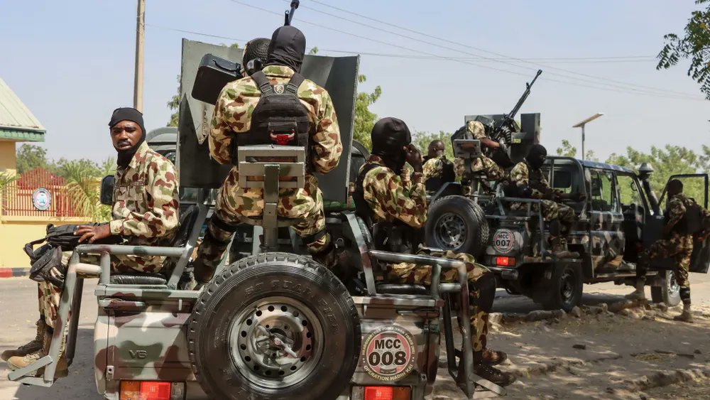 NOS Mirror tweet media