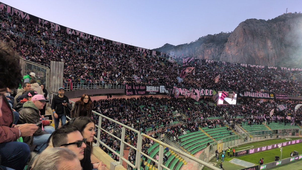 Theo Bertram tweet media