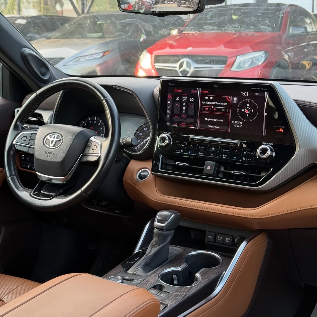 Onyitex Autos tweet media