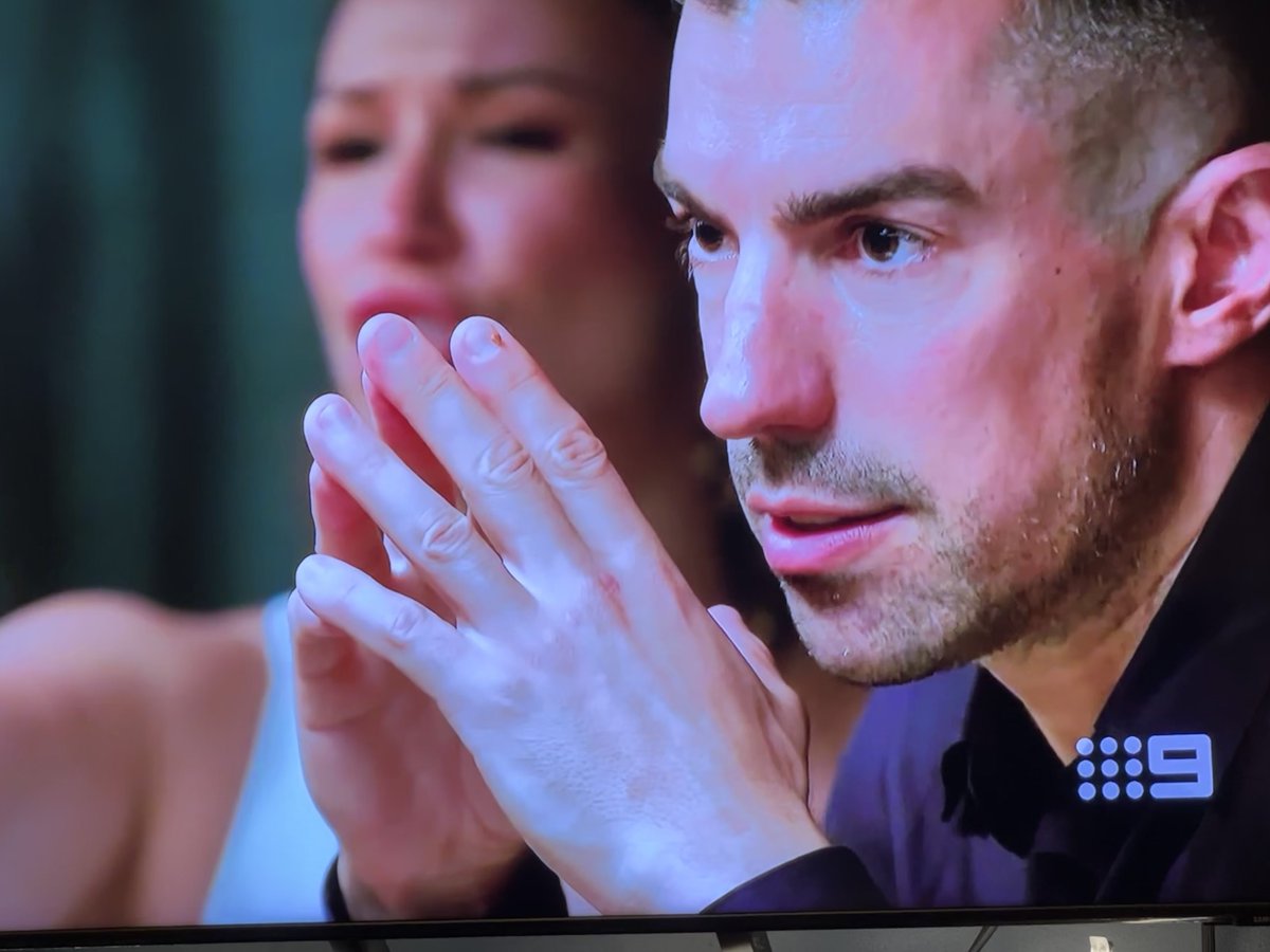 Steph the sarcastic sequin tweet media