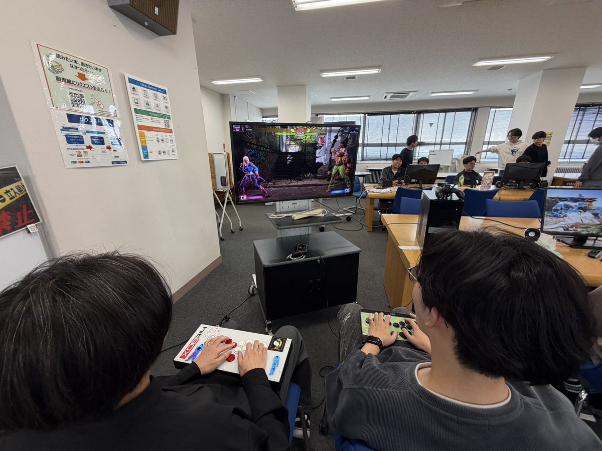 tohtech_esports's tweet photo. ブースにお越しいただいた皆さん、ありがとうございました！

eスポーツ同好会は学内を対象としたディスコードサーバーを開放中です！
どなたでもご自由にゲームや雑談募集ができます！
気になる方はDMまで‼️👾🎮

運営メンバーも大募集中です‼️ https://t.co/tA09TRVpe6