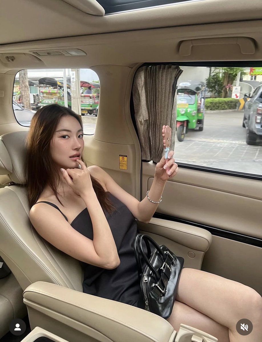 PCL 01000 tweet media