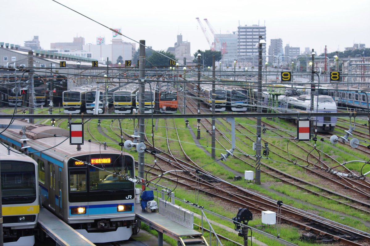 六ミツ tweet media