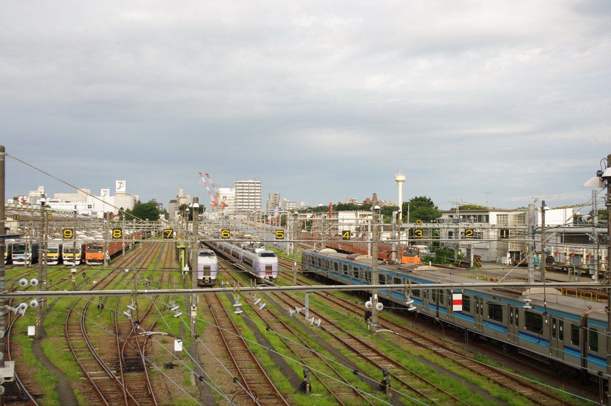 六ミツ tweet media