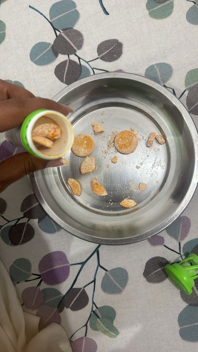 Holly Holly tweet media