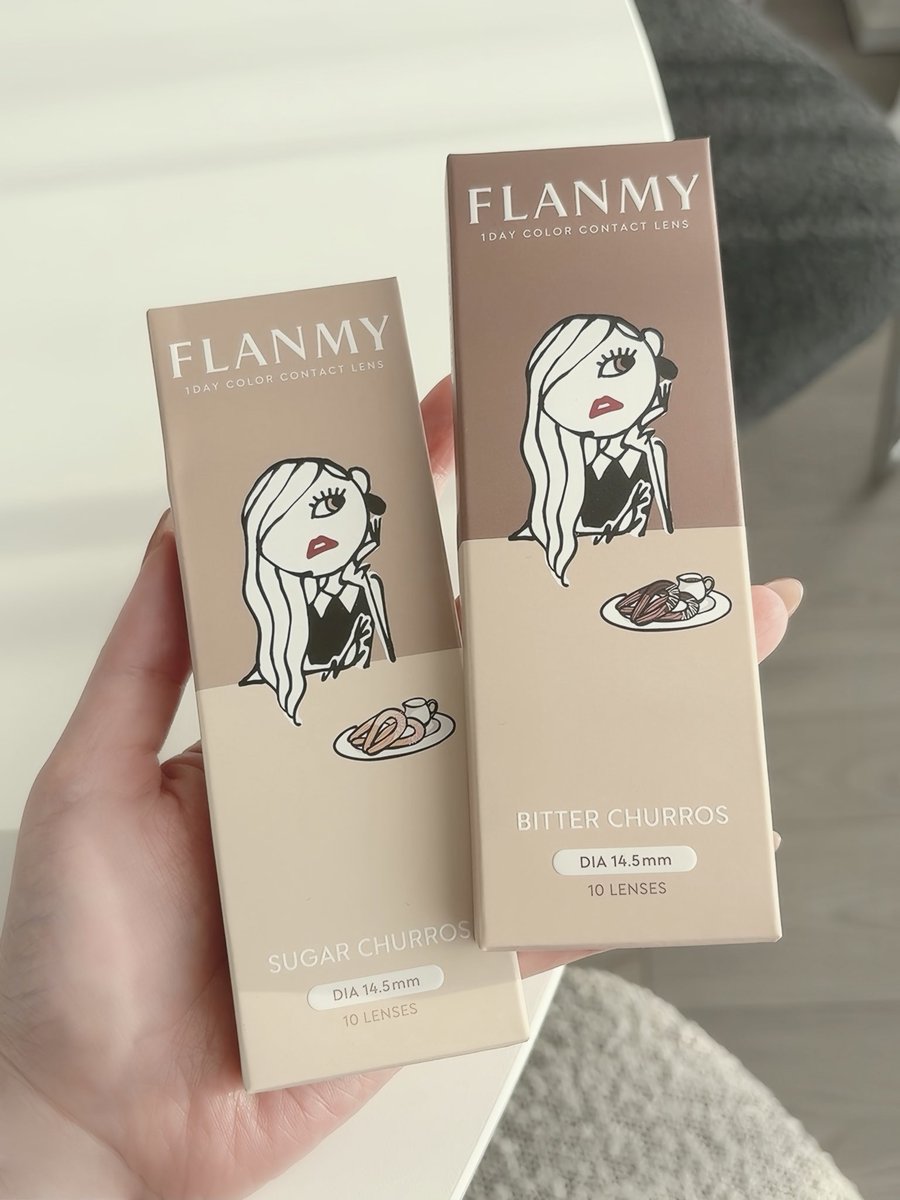 linhua___'s tweet photo. 瞬きしてもきゅる目、ツヤ目健在🥺
FLANMYから遂に回らない水光カラコンが出て大歓喜！
シュガーチュロスは写真映え抜群な白っぽ透明感ベージュで、ビターチュロスは瞳がくりっとするビターブラウンで普段使いにも◎
甘めeyeに盛れる水光カラコン探してる子にもオススメ🫶🏻 https://t.co/6HlfdvclxQ