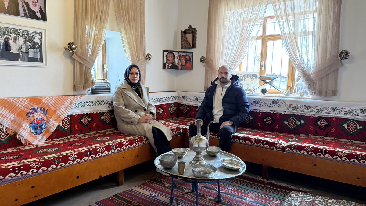 61Mtht's tweet photo. Muhsin Yazıcoğlu’nun doğup büyüdüğü anı evini ziyaret ettik. Muhsin Yazıcıoğlu’nun yeğeni ve anı evi sorumlusu Sn. @suleymansoysal58 bey’e misafir perverliğinden ötürü teşekkür ediyoruz.🇹🇷

#muhsinyazıcıoğlu https://t.co/nbP2fPWtt1