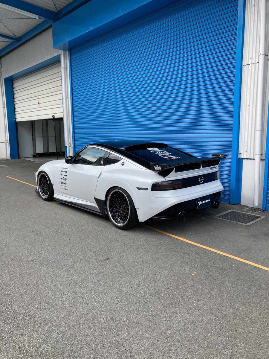 こんばんは！ 本日4月6日発売になりました、「Fairlady Zマガジン Vol