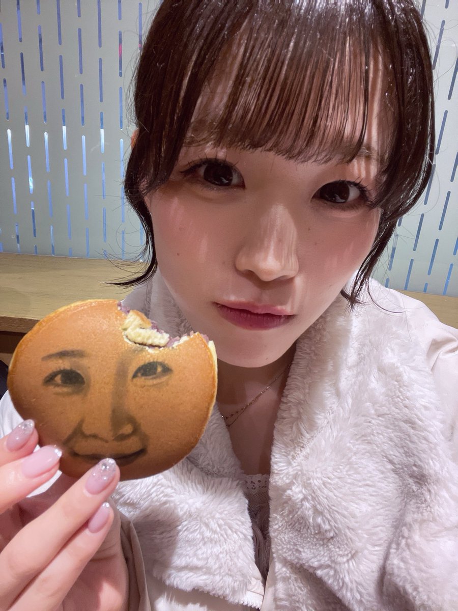 志高彩未@Re:♡ tweet media