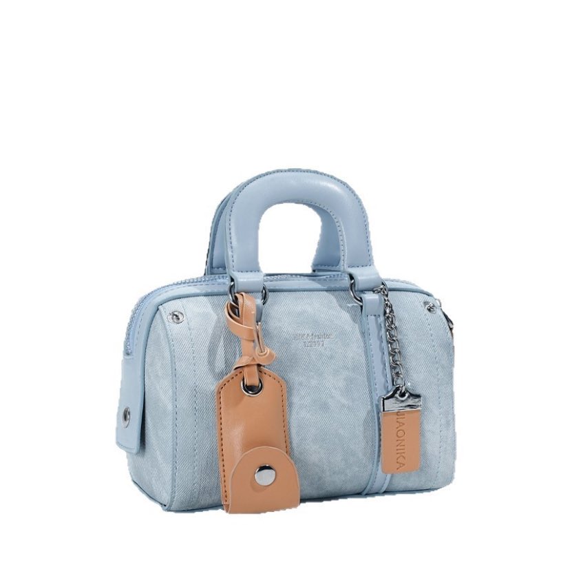 just_neefa's tweet photo. New denim Boston bag available ✅✅✅

32,000✅✅✅ https://t.co/WjFX8Ciq16