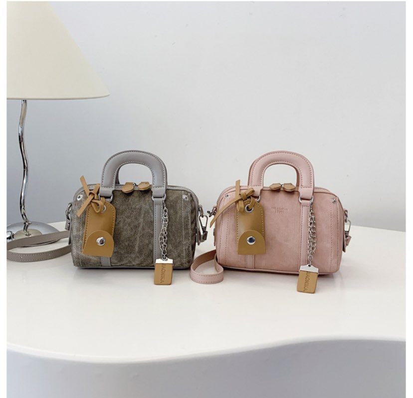 just_neefa's tweet photo. New denim Boston bag available ✅✅✅

32,000✅✅✅ https://t.co/WjFX8Ciq16