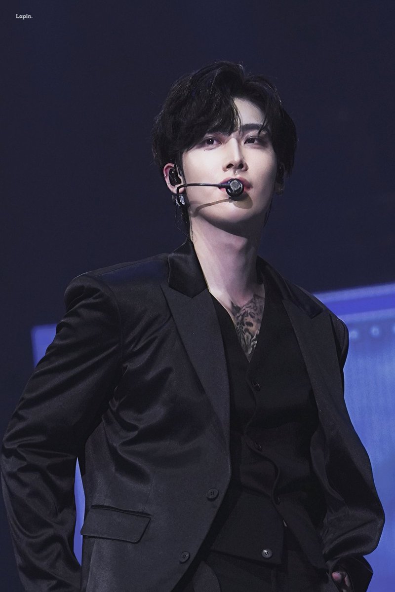 Lapin_661's tweet photo. 250927 Music Bank in Lisbon
#RICKY #리키 #沈泉锐 https://t.co/oNXC3zfmfY