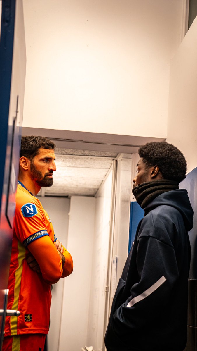 FCSM_officiel's tweet photo. 🦁😍 Eliezer Mayenda était présent ce vendredi pour soutenir nos Jaune et Bleu face au FC Versailles.

Content de te revoir, Eli’ 🫶

#MadeInSeloncourt https://t.co/J9AwV6Ftwb