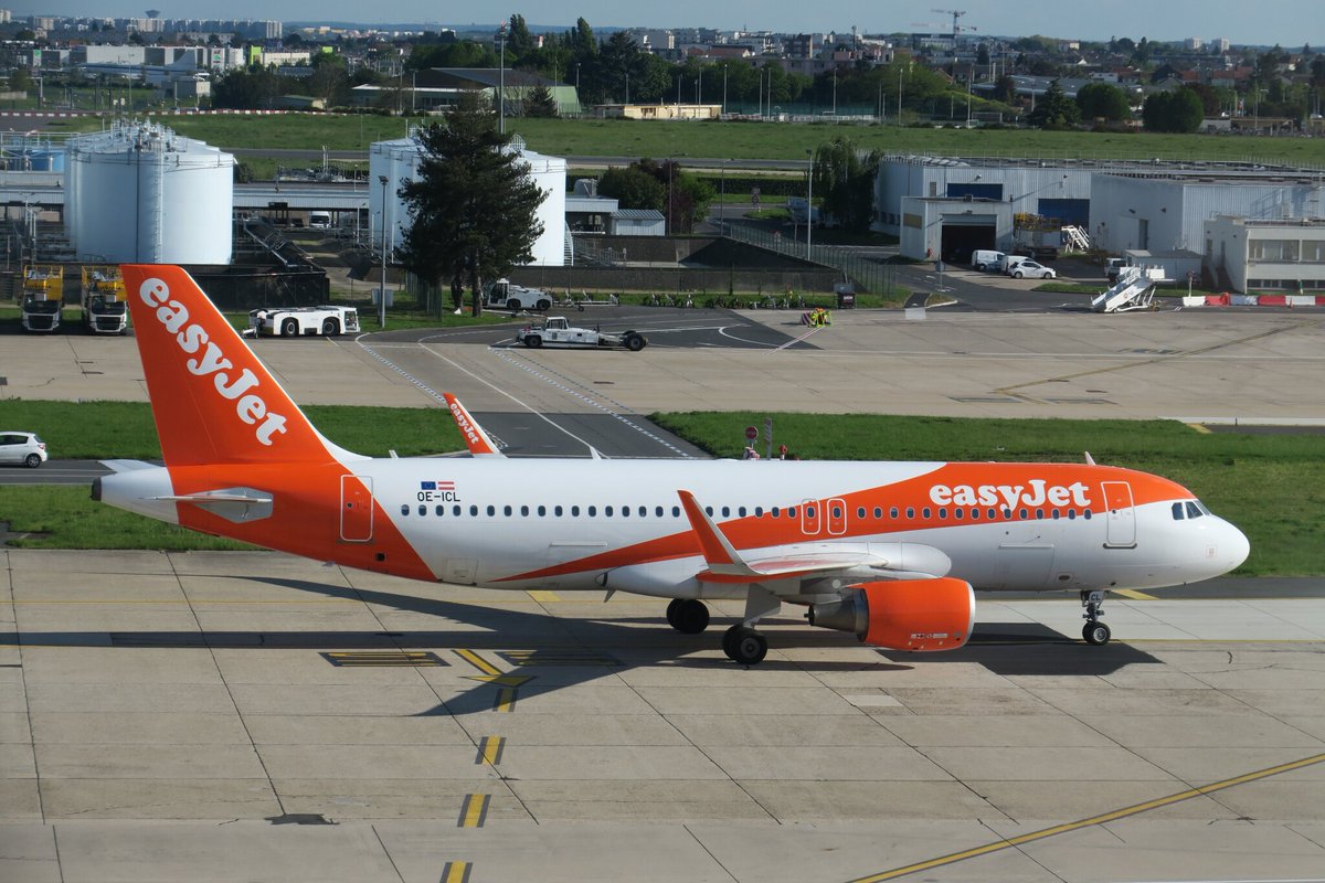 Le Parisien tweet media