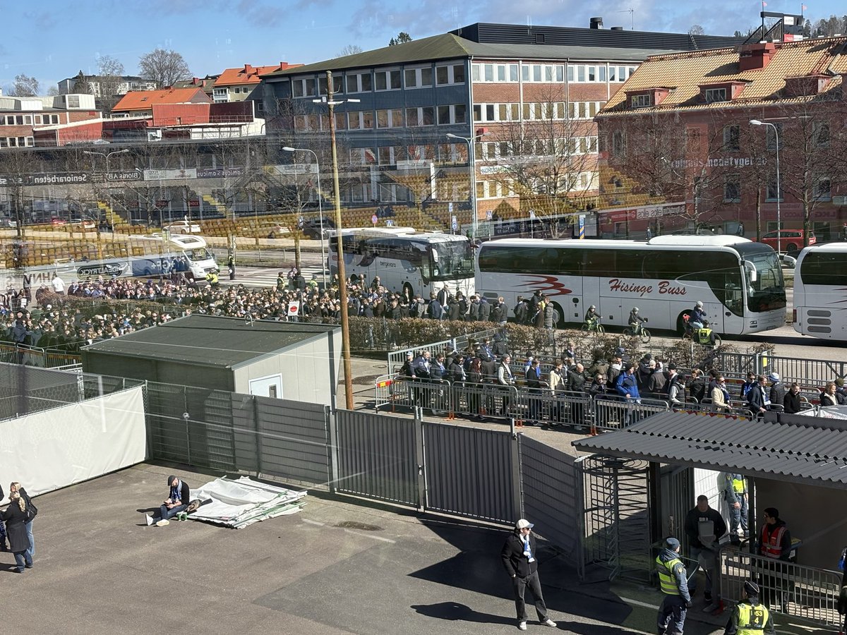 din lokala göteborgare tweet media