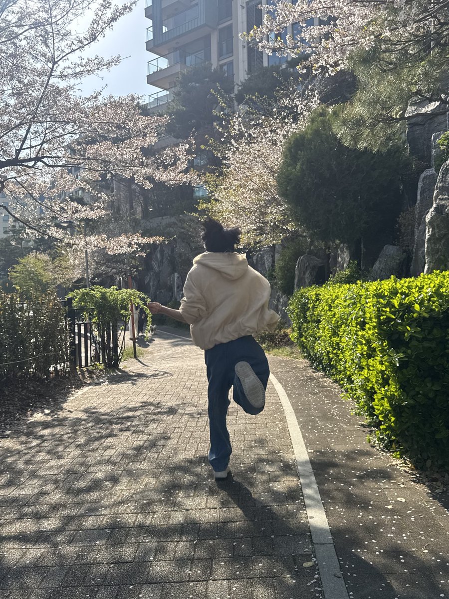 내가 아는 30살 중에 제일 사진 커욥게 찍음