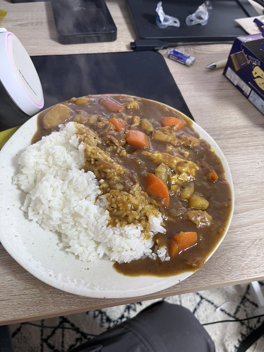 アパートに引っ越しまして初自炊しましたよ
カレー