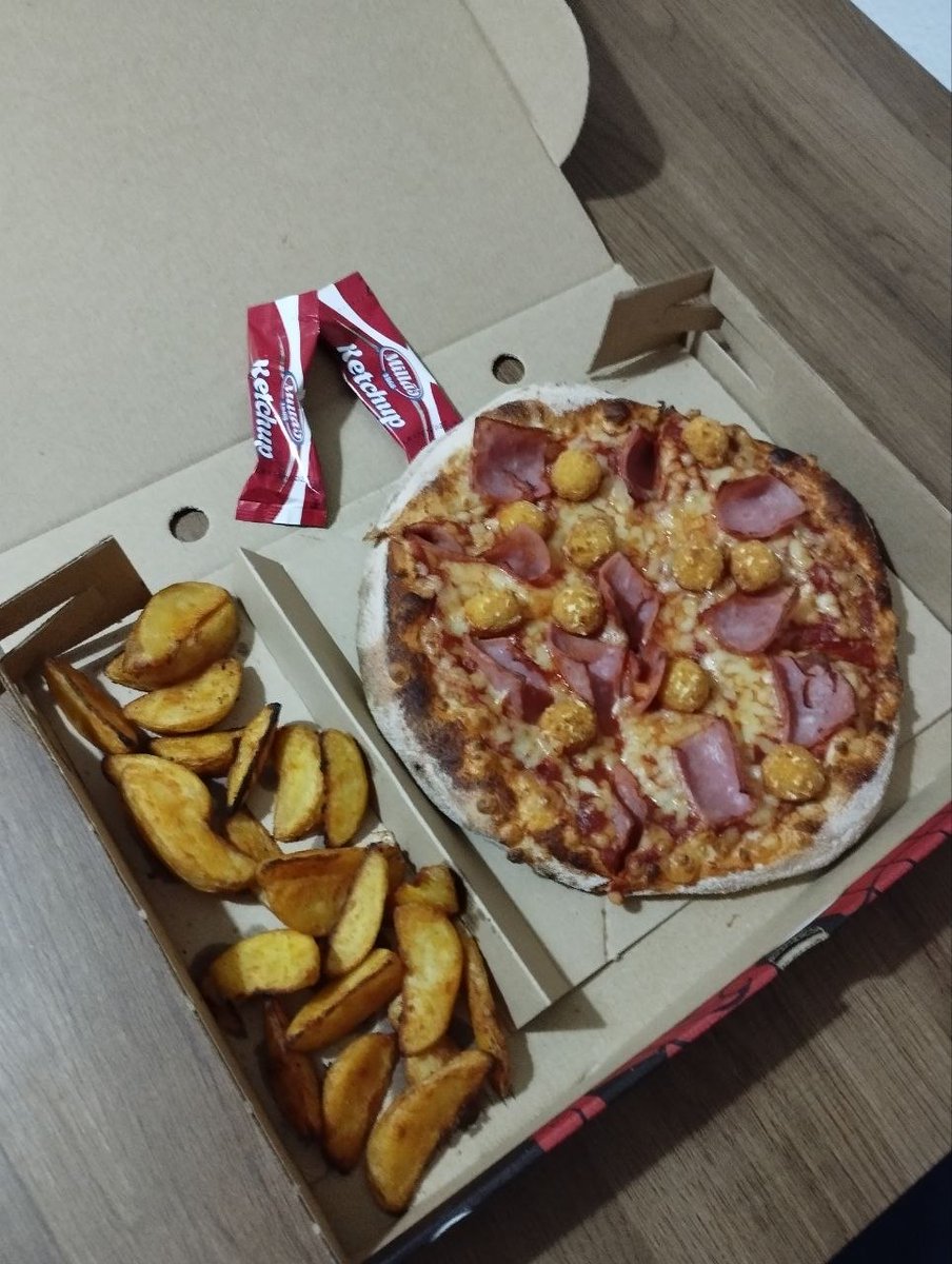 TelepiFan's tweet photo. Pedido del 03/04/2026 @telepizza_es no se falla ni en semana santa https://t.co/QW9vFDaacM