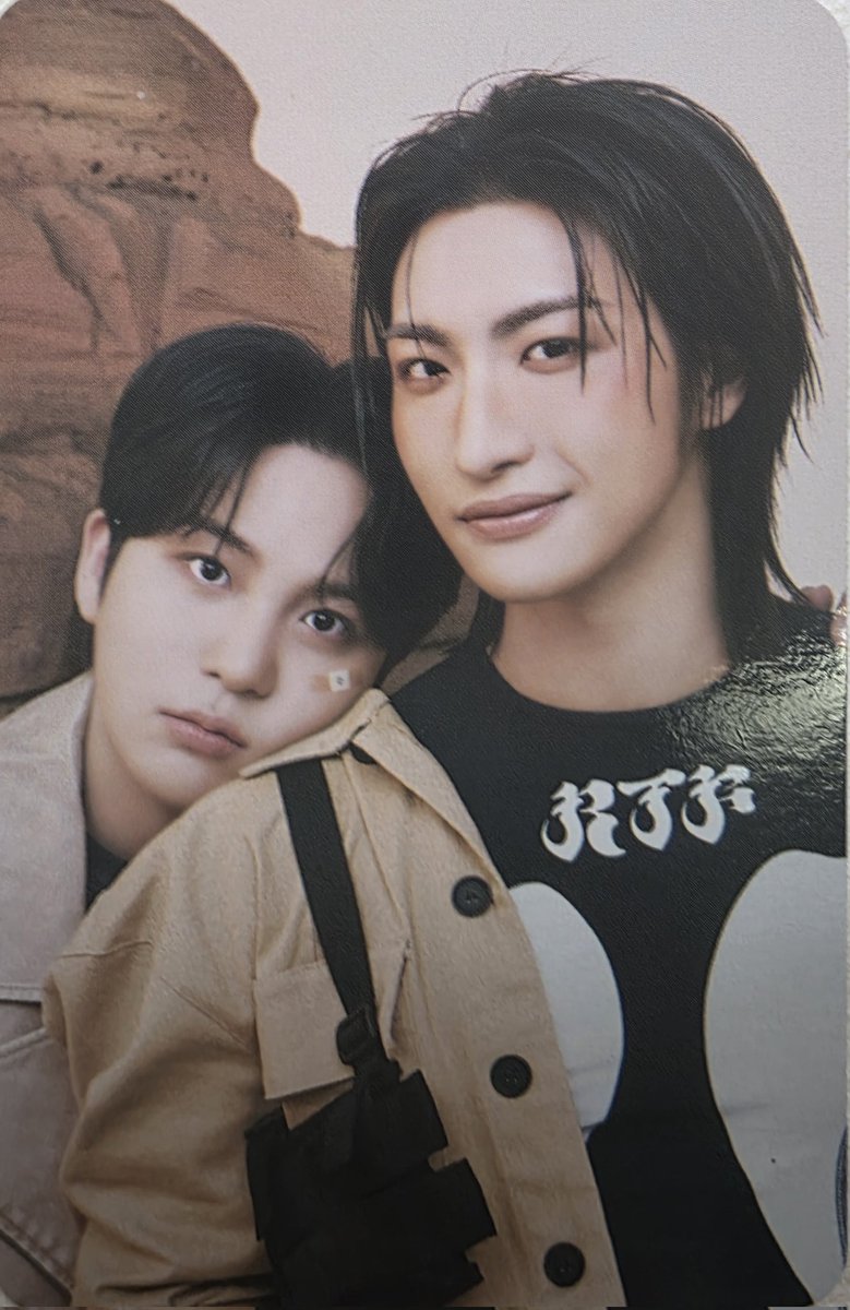 흑발이아니면안돼요 tweet media