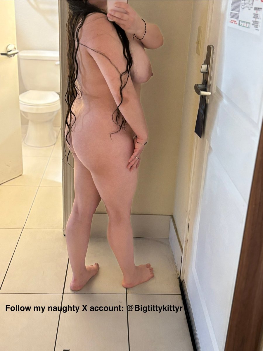 Rose (Milkshake) tweet media