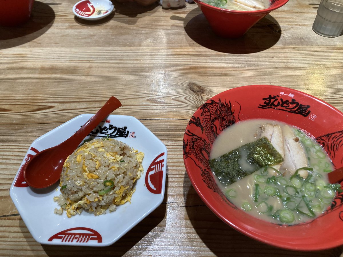 ともちゃ tweet media