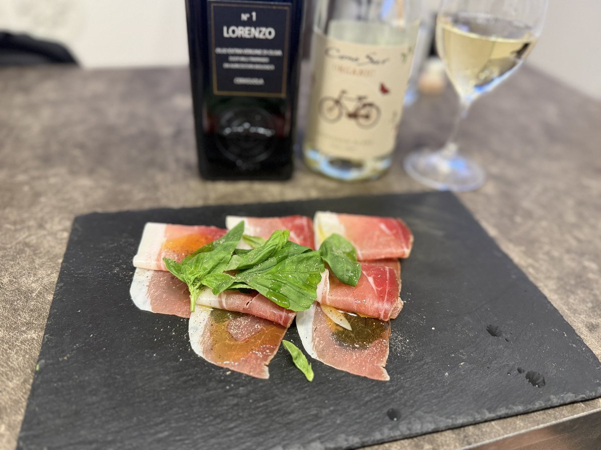 くまンモ tweet media