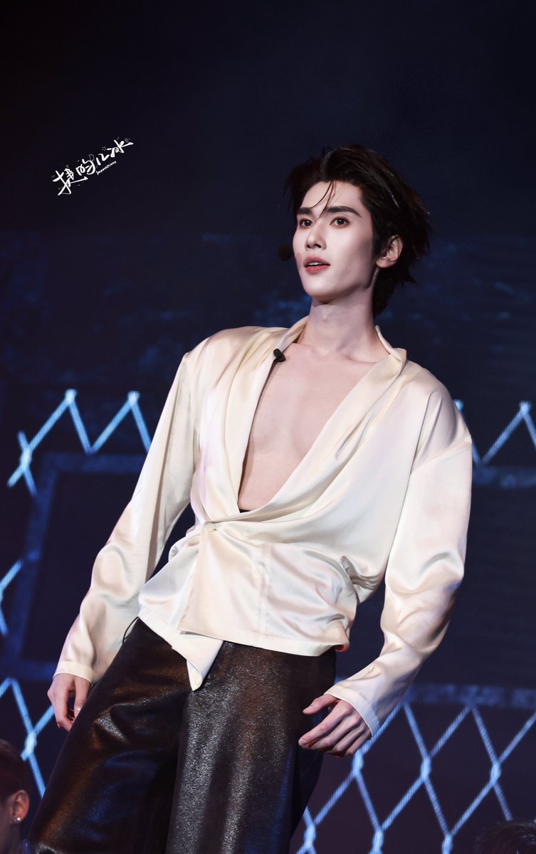 Biner2060008's tweet photo. 260406
❤️❤️❤️

EYES ON JOONGDUNK FANCON
#JoongDunkFanconD2

#dunknatachai. @dunknatachai https://t.co/r0ggnuSHO2
