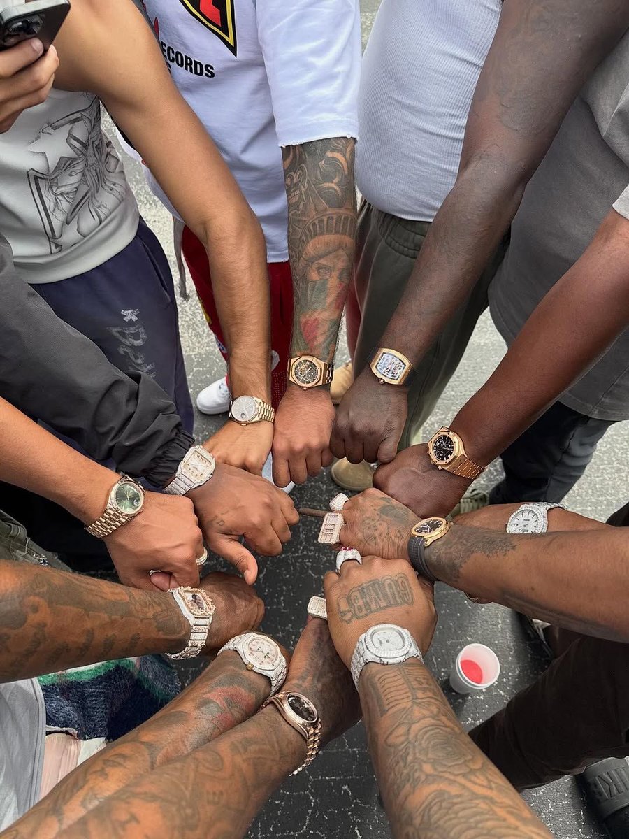 Jewel 🌗 tweet media