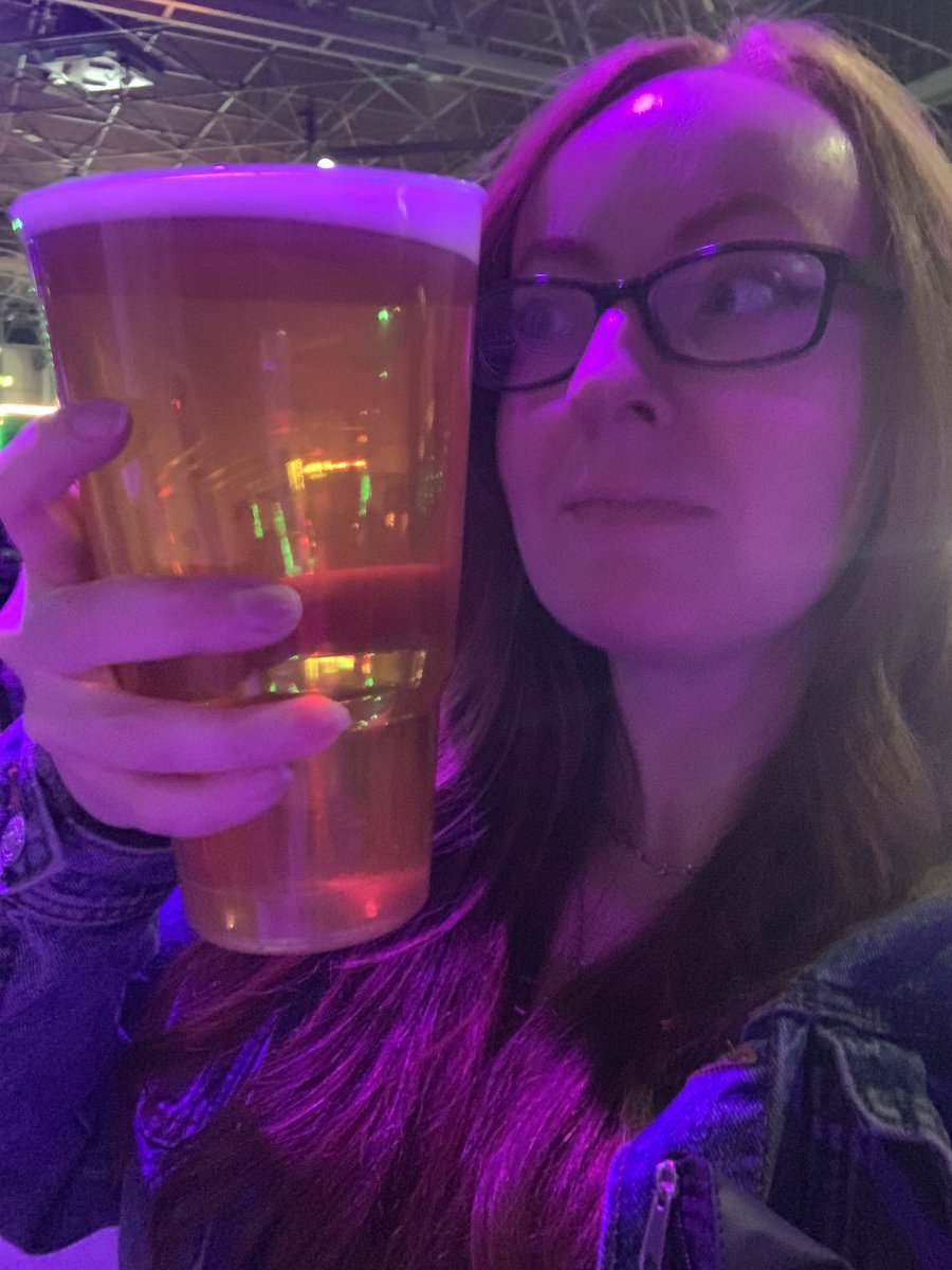 RedMxrcy 🔜Twitchcon EU tweet media