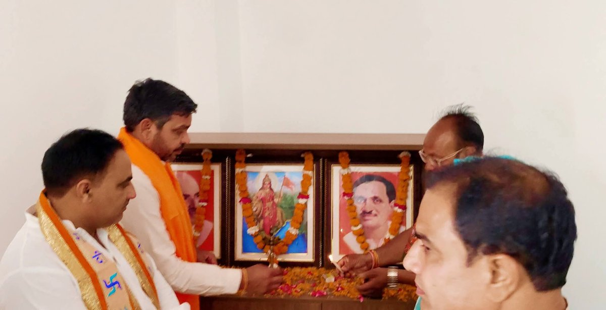 Madan Prajapat tweet media
