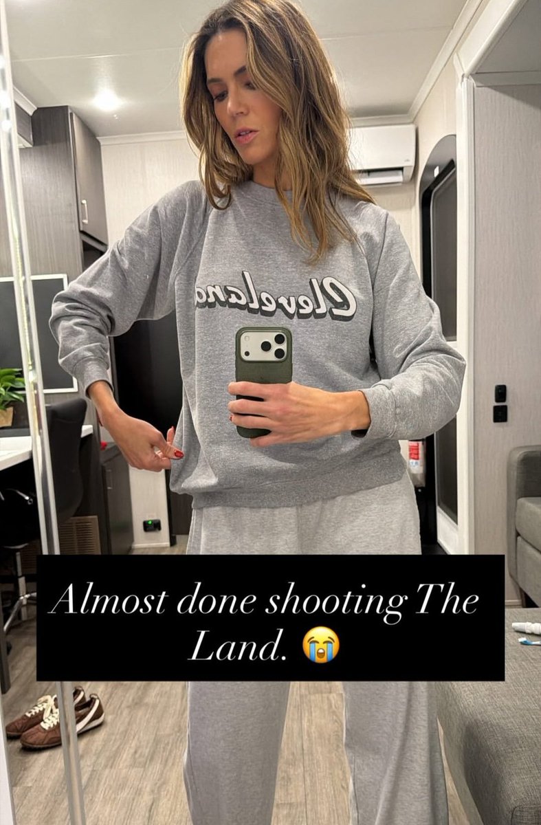 fansnyachloeb tweet media