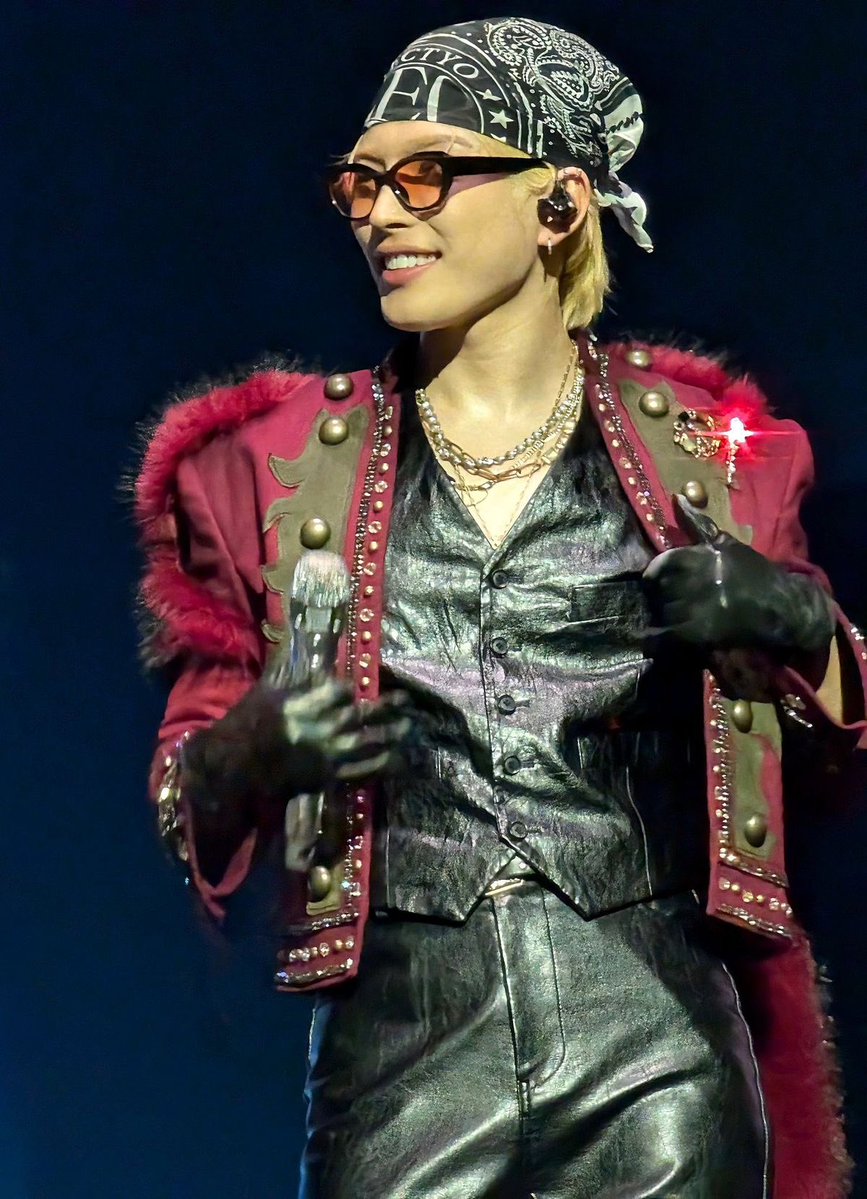 suᯓ★ tweet media